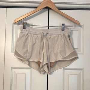 Lululemon Hotty Hot Short Sweet Spot Angel Wing / Angel Wing sz 6
